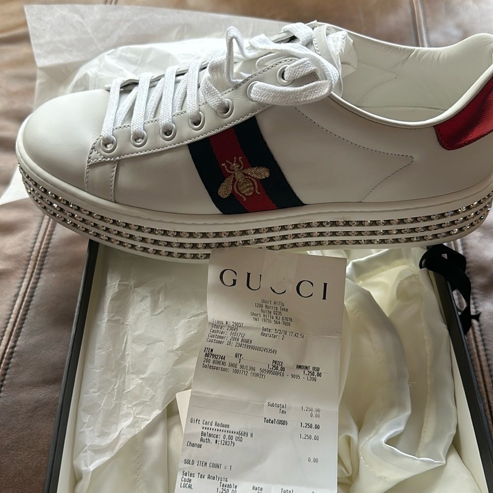 GUCCI LEATHER SNEAKER👟